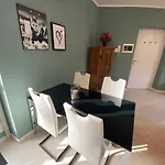 Casa Beach: Pool, 100m & Near Apartamento